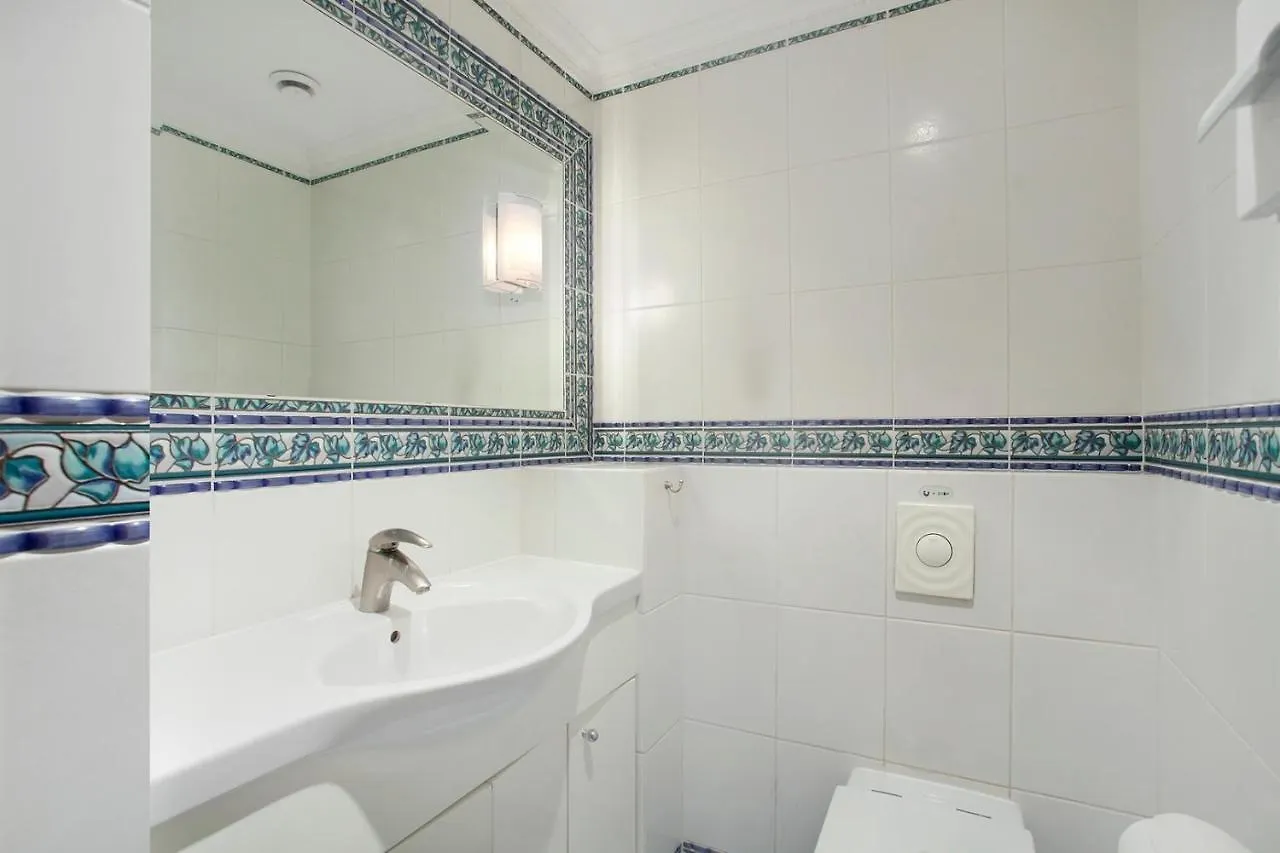 Fenix 1 Apartment Sopot 0*,